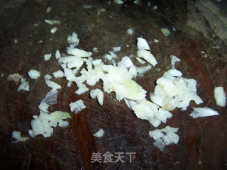 夏季清爽小菜---香辣油条拍黄瓜的做法步骤：4