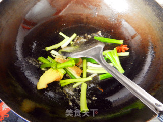 红烧鱼头的做法步骤：7