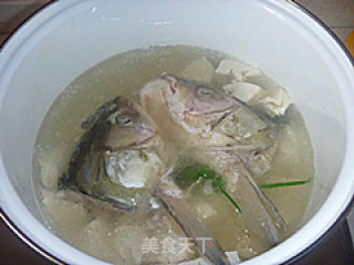 鱼头豆腐汤的做法步骤：5