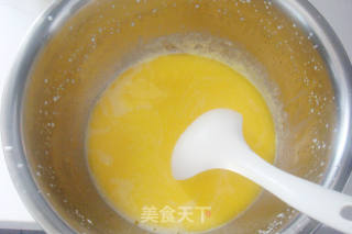 简易版西式甜点——奶油香蕉卷的做法步骤：1