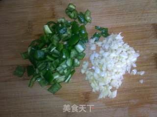 蒜蓉粉丝蒸豆腐的做法步骤：3