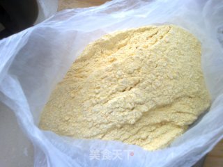 腊肠玉米卷的做法步骤：1