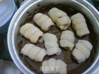 腊肠玉米卷的做法步骤：8
