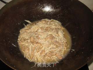金针菇炒肉丝的做法步骤：7