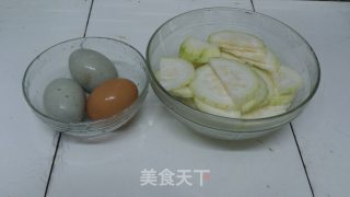 皮蛋冬瓜汤的做法步骤：1