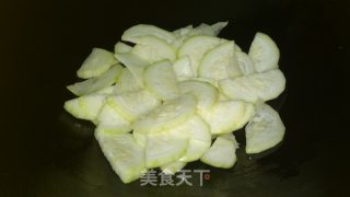 皮蛋冬瓜汤的做法步骤：2