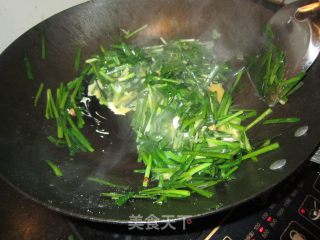 家常韭菜炒鸡蛋的做法步骤：11