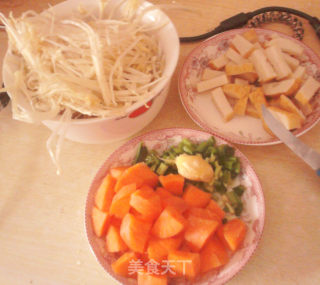 方便简单又可口的各式煲仔饭的做法步骤：1