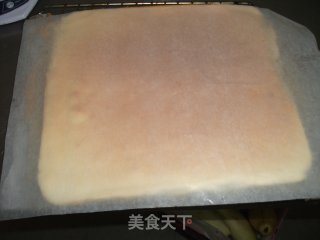 戚风蛋糕卷（沙拉肉松馅）的做法步骤：7