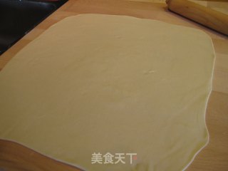 香酥掉渣葱油饼的做法步骤：3