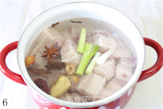 陕西小吃，腊汁肉夹馍的做法步骤：18