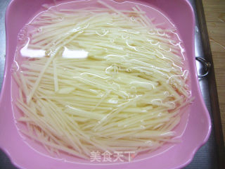 酸辣土豆丝的做法步骤：4