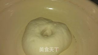 自制五香花卷的做法步骤：1