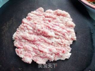酸菜炒肉的做法步骤：1