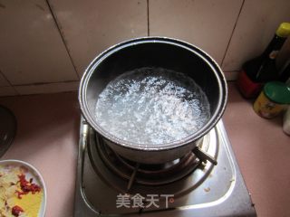 小米红枣枸杞百合银耳粥的做法步骤：3