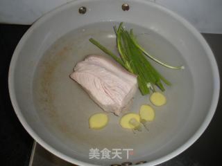 白切肉的做法步骤：3