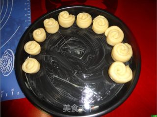 金钱卷面包的做法步骤：8