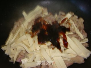 蚝油滑炒豆腐鸡肉的做法步骤：5