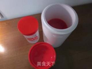 用酸奶粉自制酸奶的做法步骤：1