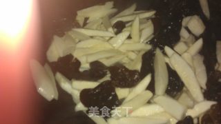 茭白炒鸭心的做法步骤：9