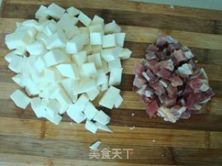 腊肉芋头糕的做法步骤：2