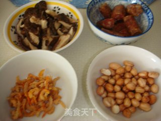 香糯腊肠海米粽的做法步骤：3