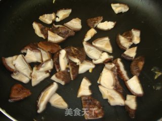 香糯腊肠海米粽的做法步骤：4