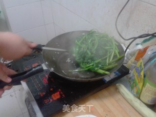 蒜蓉空心菜的做法步骤：6