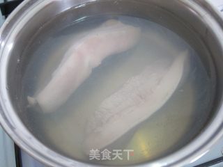 孜然五花肉的做法步骤：1