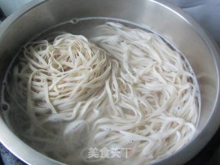 土豆洋葱牛肉面的做法步骤：5