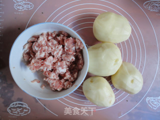 新奥尔良料烤土豆小肉饼的做法步骤：1