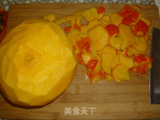 咸蛋黄炒南瓜的做法步骤：1