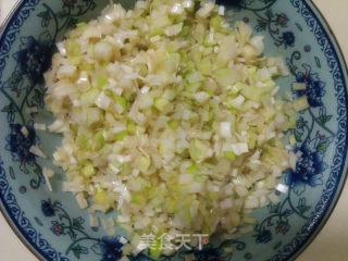 鲜肉小锅贴的做法步骤：2