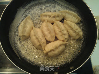 鲜肉小锅贴的做法步骤：14