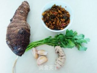 超下饭的芋丸酸菜汤的做法步骤：1