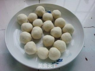 超下饭的芋丸酸菜汤的做法步骤：4