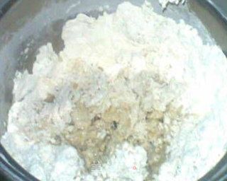 韭菜虾仁馅水饺的做法步骤：1