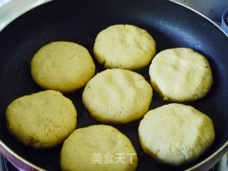 【怡汝私房百变主食】粗粮细作更健康---杂粮小白菜贴饼子的做法步骤：16