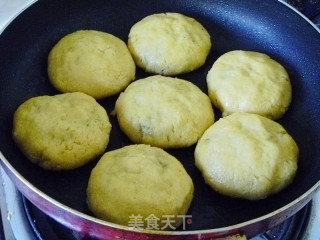 【怡汝私房百变主食】粗粮细作更健康---杂粮小白菜贴饼子的做法步骤：18