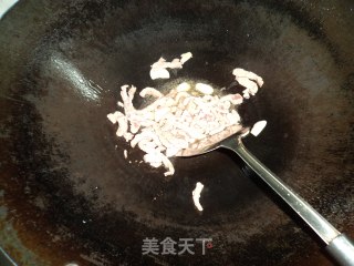 酸辣尖椒萝卜炒肉丝的做法步骤：3