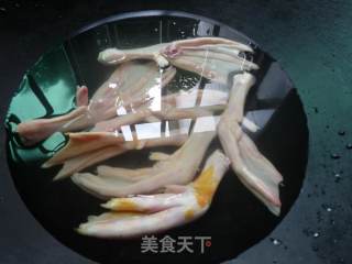 冬瓜煲鸭掌的做法步骤：2