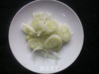 鸡蛋彩蔬炸酱面的做法步骤：4