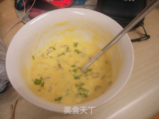 电饭锅香菇鸡蛋饼的做法步骤：5