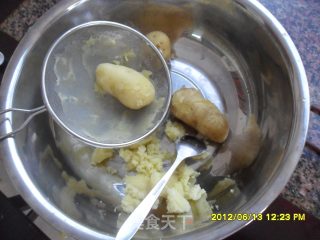 DIY土豆饼的做法步骤：1