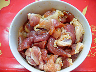 杏鲍菇炒肉片——夏季开胃口的小炒的做法步骤：2