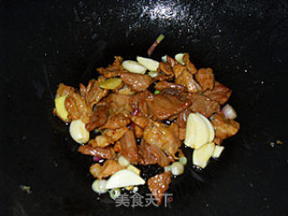 杏鲍菇炒肉片——夏季开胃口的小炒的做法步骤：5