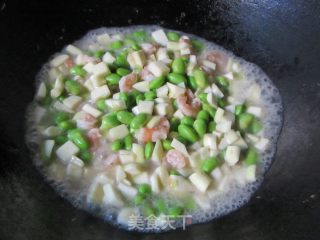 虾仁茭白炒毛豆的做法步骤：10