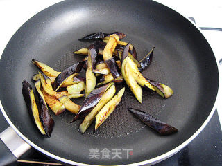 西红柿烧茄子的做法步骤：3