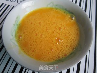 韭菜炒柴鸡蛋的做法步骤：2