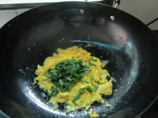 韭菜炒柴鸡蛋的做法步骤：4